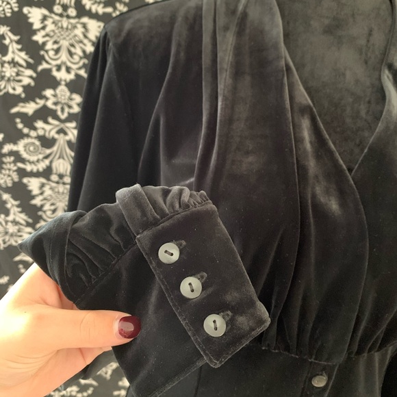 🦇 Vintage Talbots Velvet Vampire Button-Up 🦇 - Picture 4 of 8